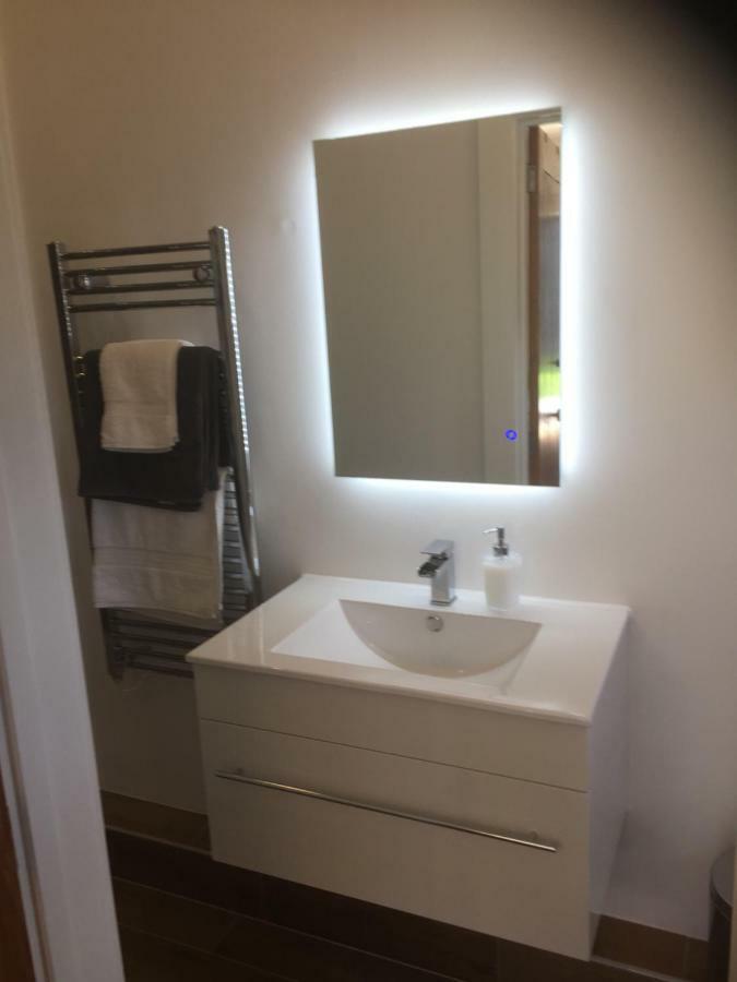 Willow Court Farm Studio South & Petting Farm, 8 Mins From Legoland & Windsor, 15 Mins From Lapland Uk Eksteriør billede
